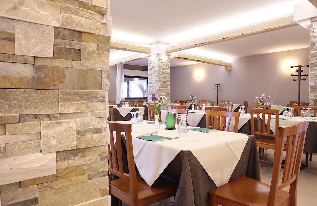 טמפיו פאוזניה Pausania Inn מראה חיצוני תמונה