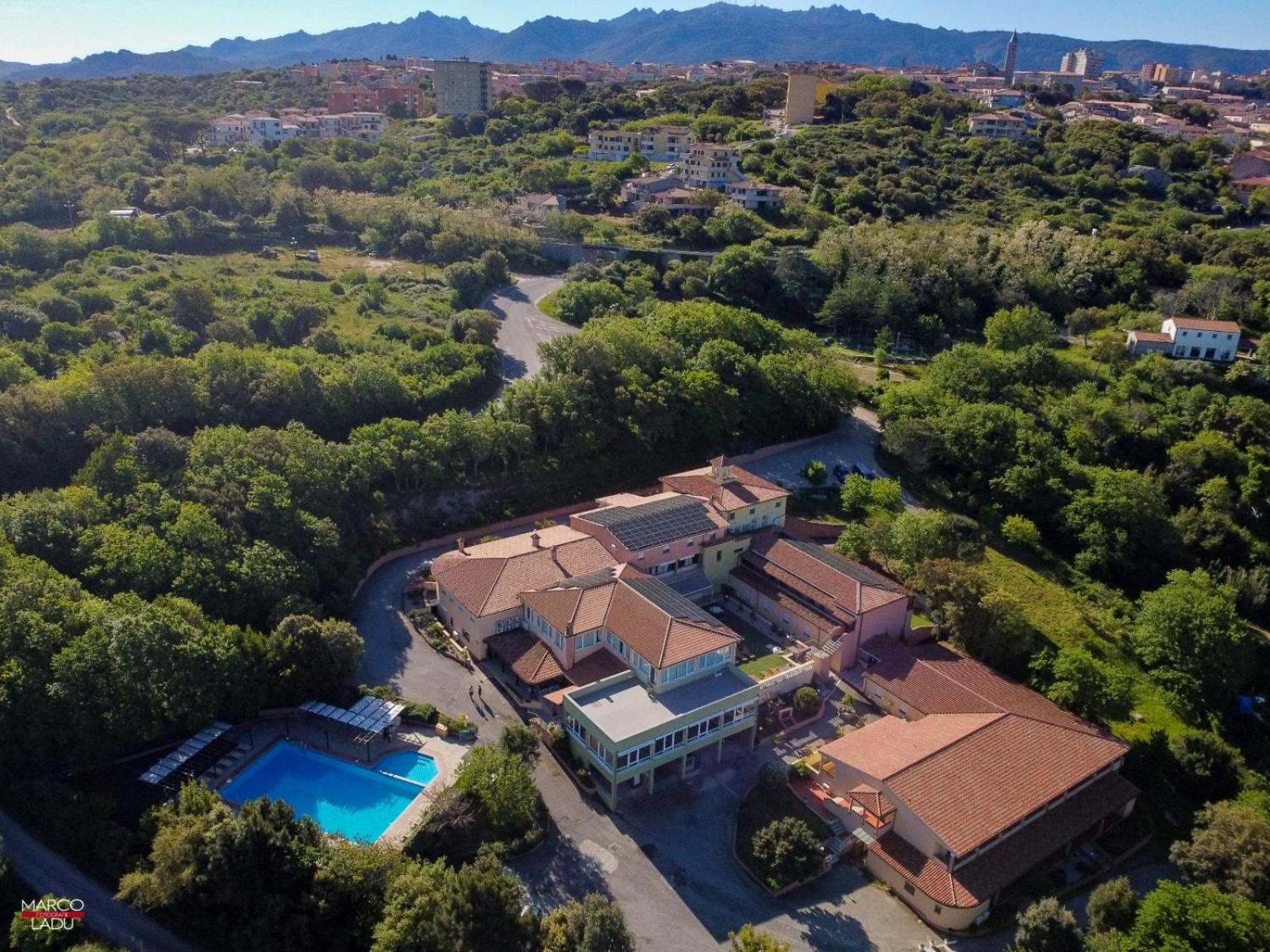 טמפיו פאוזניה Pausania Inn מראה חיצוני תמונה