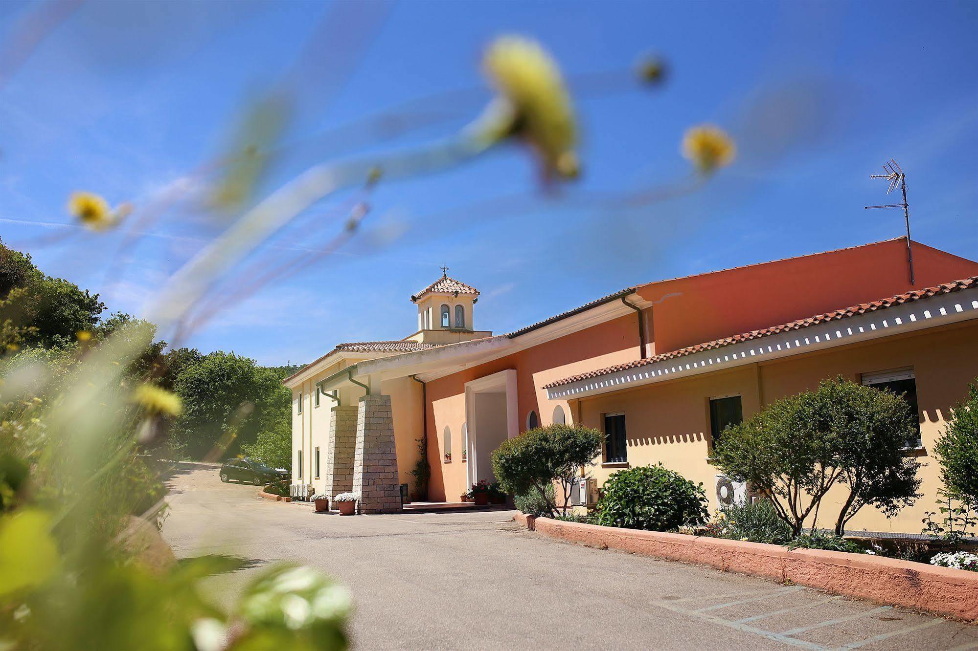 טמפיו פאוזניה Pausania Inn מראה חיצוני תמונה