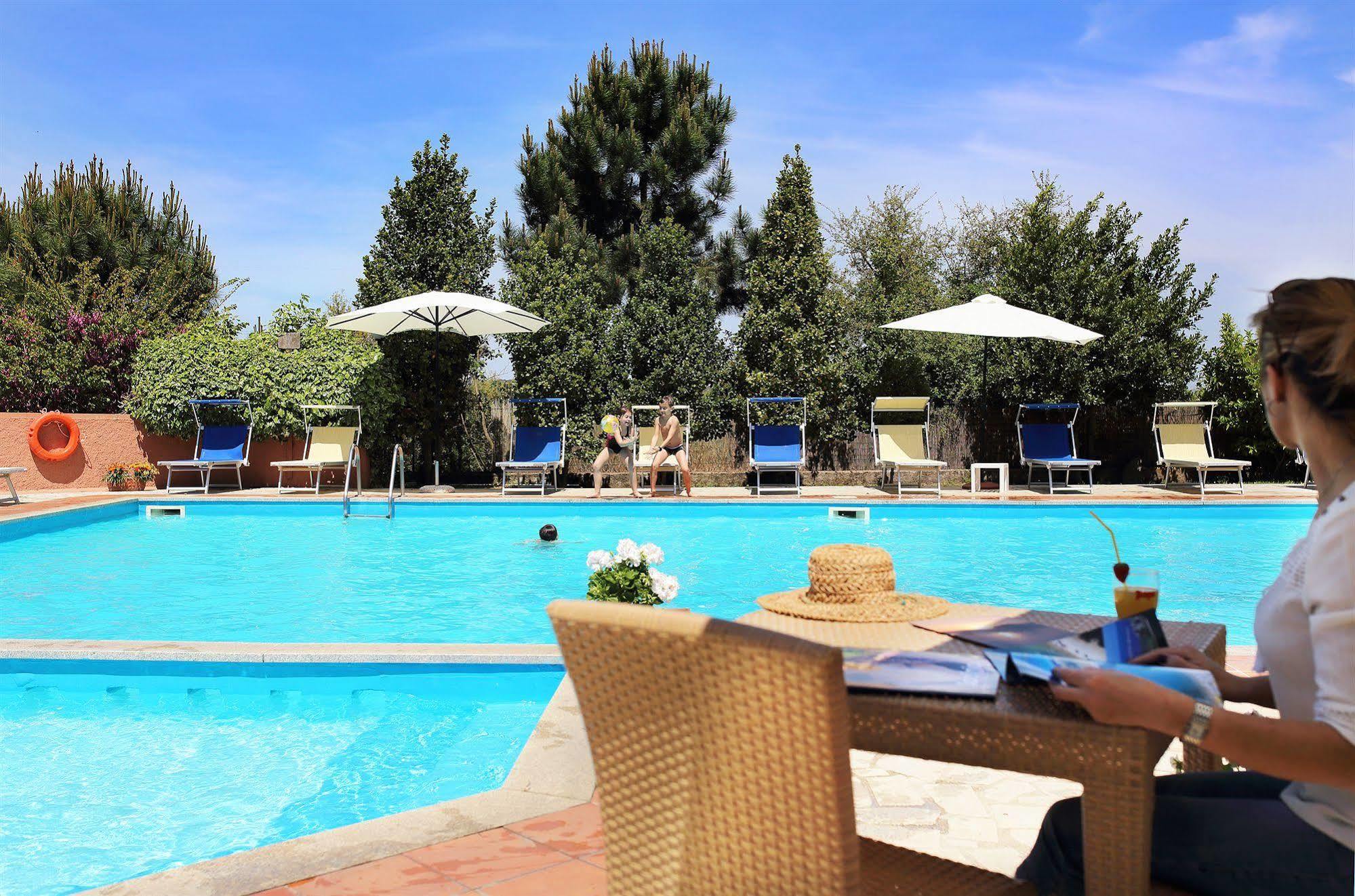 טמפיו פאוזניה Pausania Inn מראה חיצוני תמונה