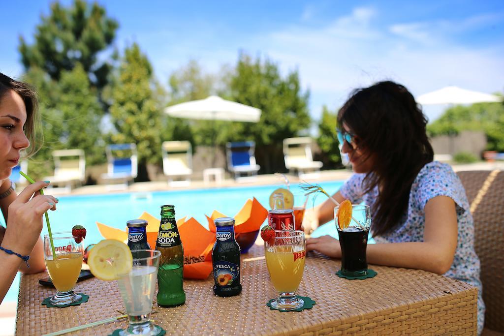 טמפיו פאוזניה Pausania Inn מראה חיצוני תמונה