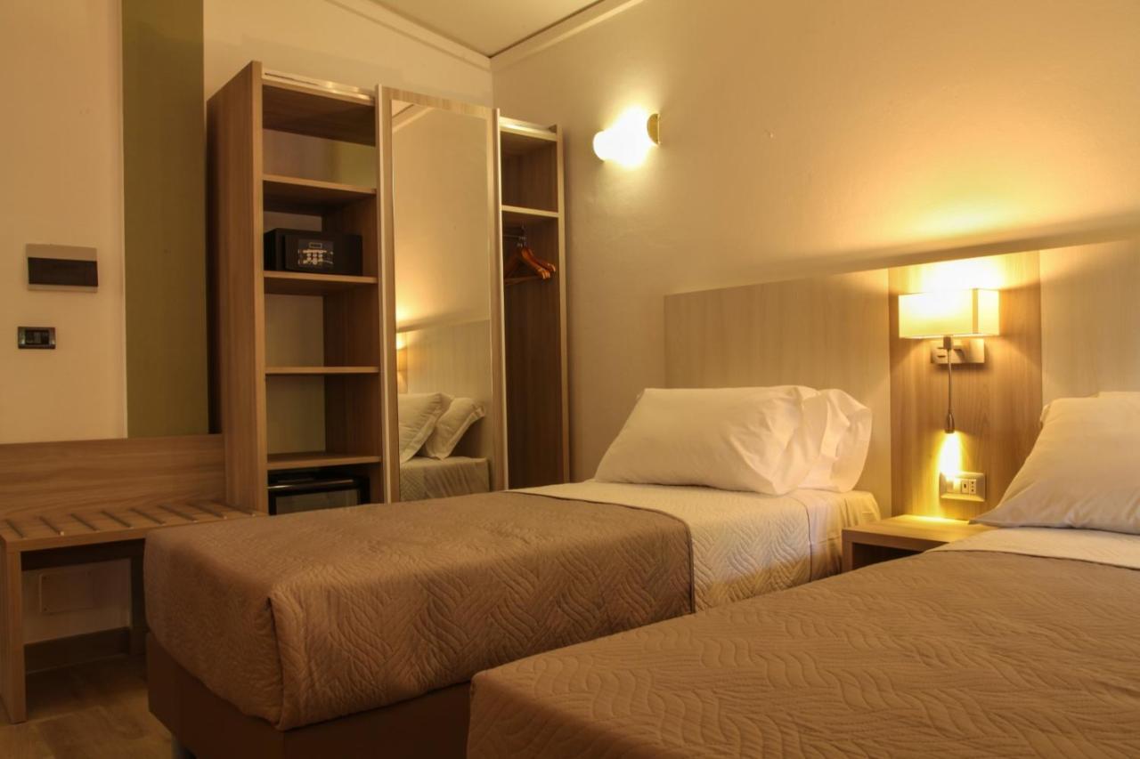 טמפיו פאוזניה Pausania Inn מראה חיצוני תמונה
